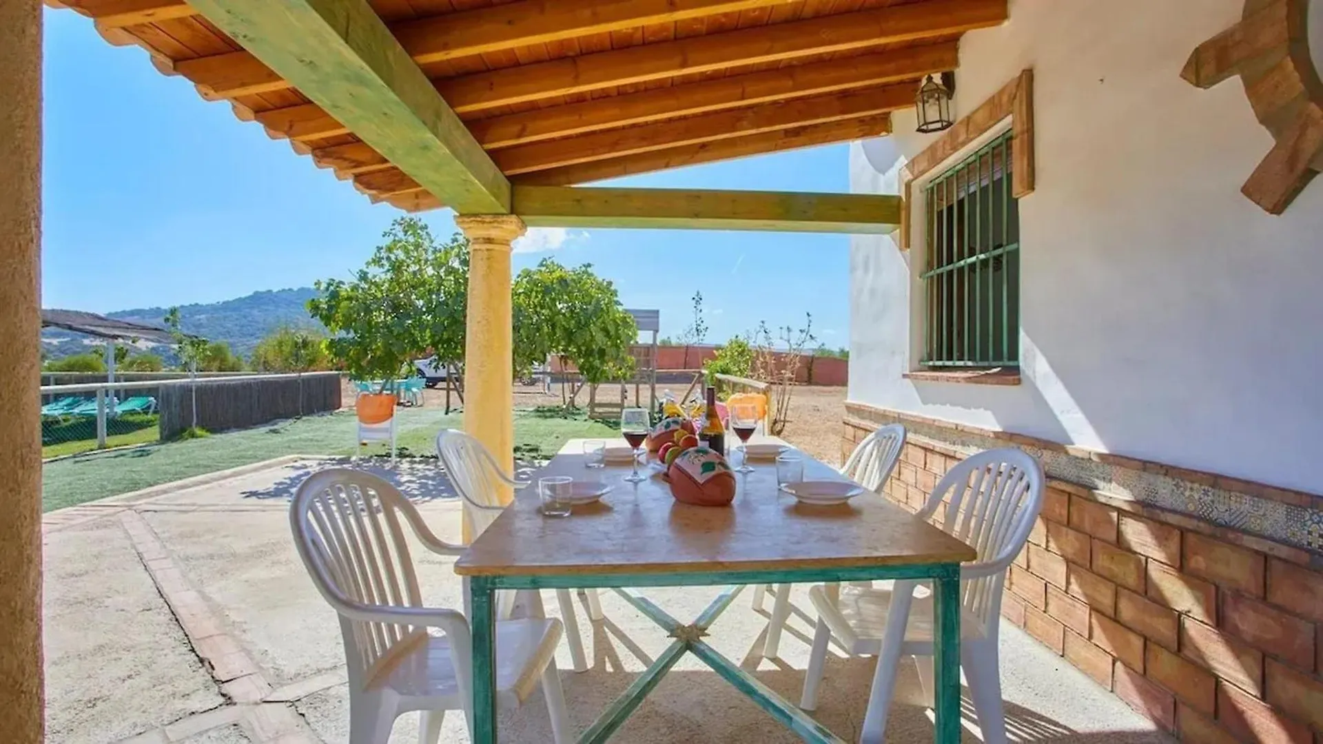 Luxurious Villa In Prado Del Rey With Pool