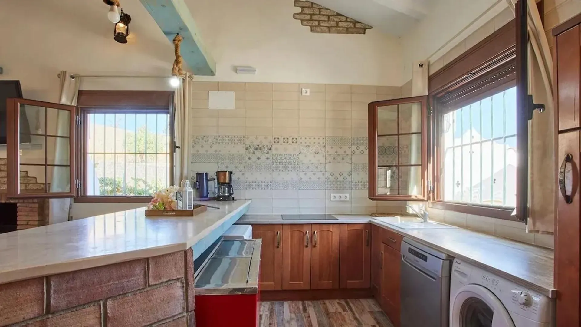 Luxurious Villa In Prado Del Rey With Pool