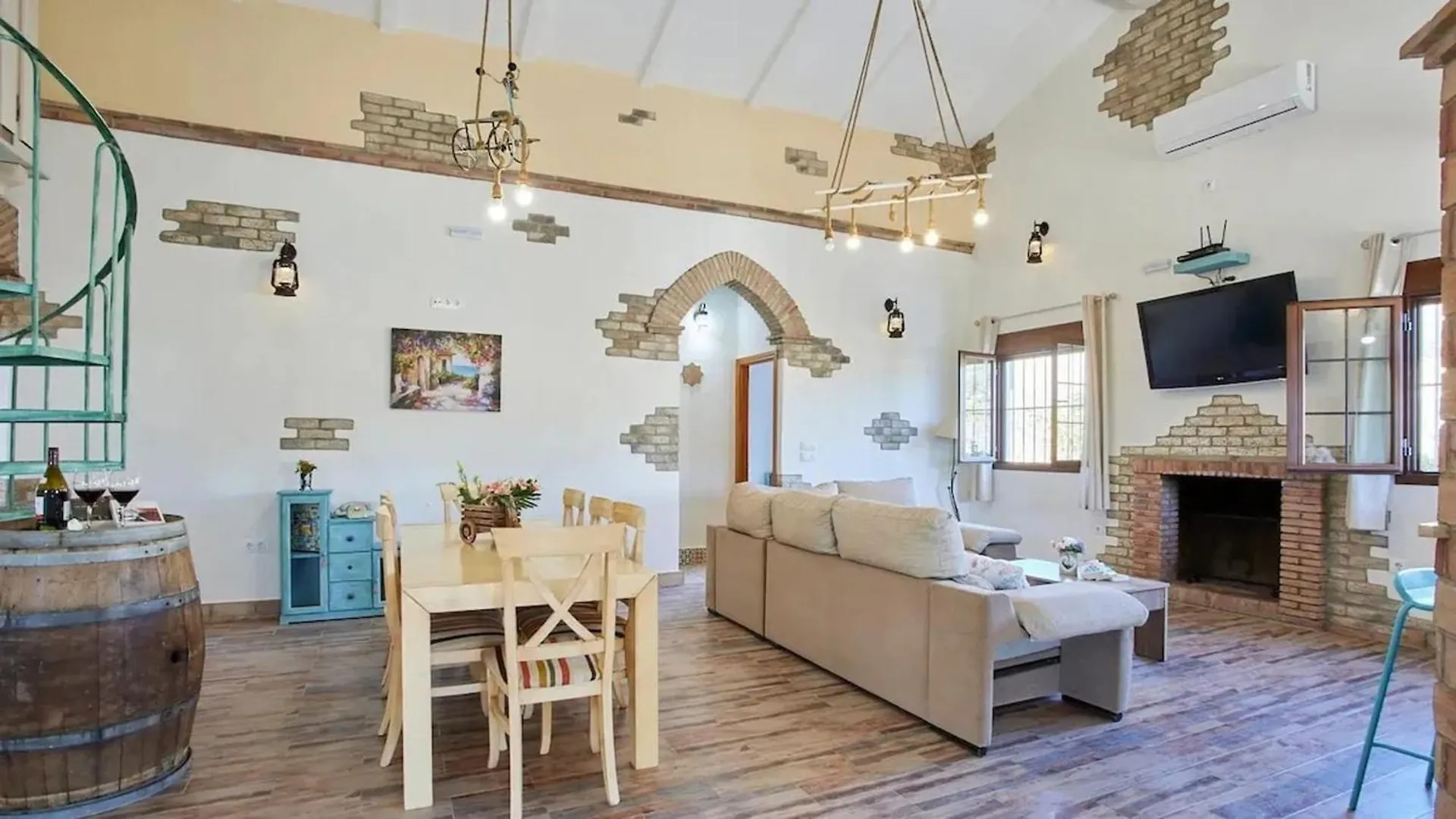 Luxurious Villa In Prado Del Rey With Pool